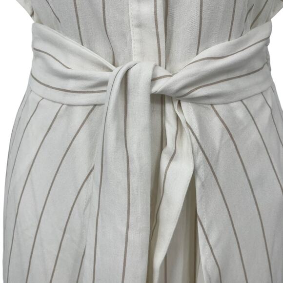 ASTR THE LABEL Arya Dress White Taupe Stripe Elegant Maxi Back Cut Out Size XS - Picture 9 of 14